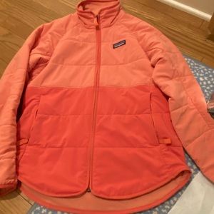 Patagonia lightweight puff jacket
